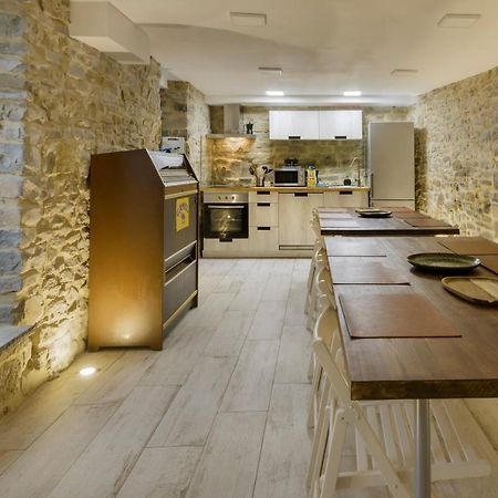 Casa Campanilla Jaca Ξενοδοχείο Εξωτερικό φωτογραφία